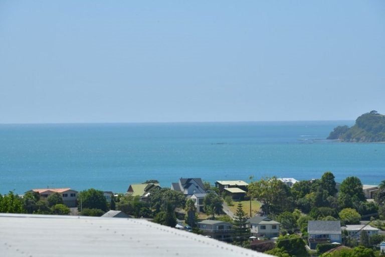 Photo of property in 37 Elliston Crescent, Stanmore Bay, Whangaparaoa, 0932