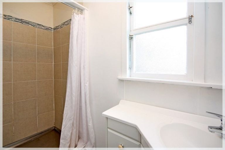 Photo of property in 13 Signal Street, Foxton Beach, Foxton, 4815