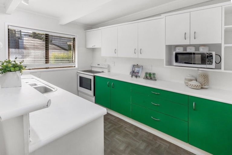 Photo of property in 2/172 Clovelly Road, Bucklands Beach, Auckland, 2012