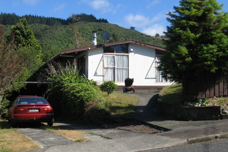 Photo of property in 4 Whangakoko Grove, Birchville, Upper Hutt, 5018
