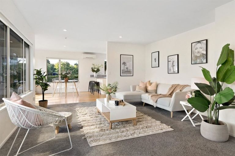 Photo of property in 33 Oregon Drive, Kelvin Heights, Queenstown, 9300