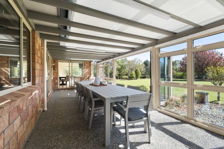 Photo of property in 98 Polson Hill Drive, Aokautere, Palmerston North, 4471