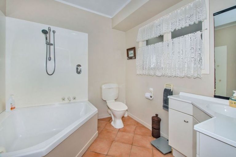 Photo of property in 66 Russell Road, Kensington, Whangarei, 0112