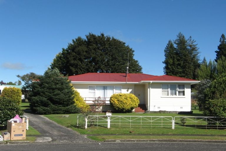 Photo of property in 9 Alloa Place, Tokoroa, 3420