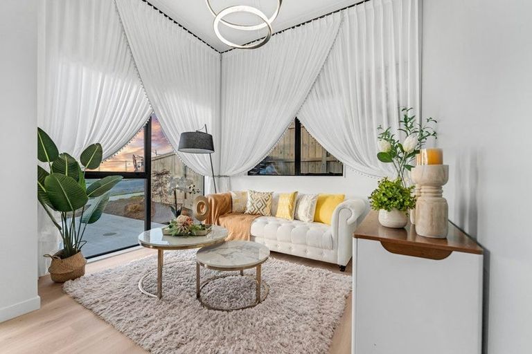 Photo of property in 130 Mcquoids Road, Flat Bush, Auckland, 2019