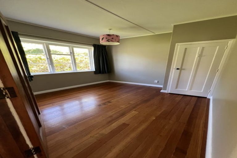 Photo of property in 137 Campbell Street, Karori, Wellington, 6012