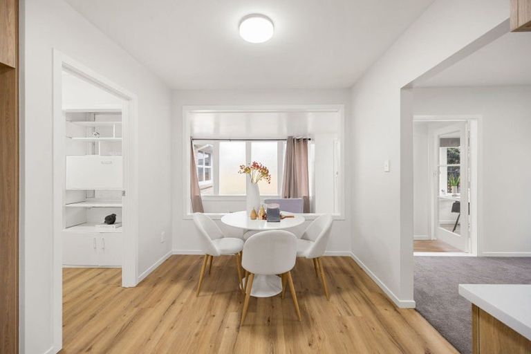 Photo of property in 35 Sandwich Road, St Andrews, Hamilton, 3200