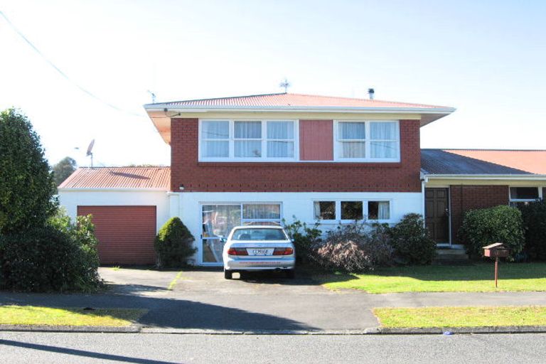 Photo of property in 42 Regent Street, Silverdale, Hamilton, 3216