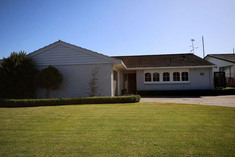 Photo of property in 30 Cruickshank Crescent, Rosedale, Invercargill, 9810