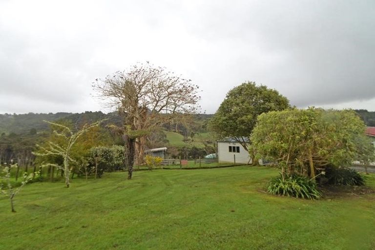 Photo of property in 59 Arrowsmith Road, Waitakere, Henderson, 0782