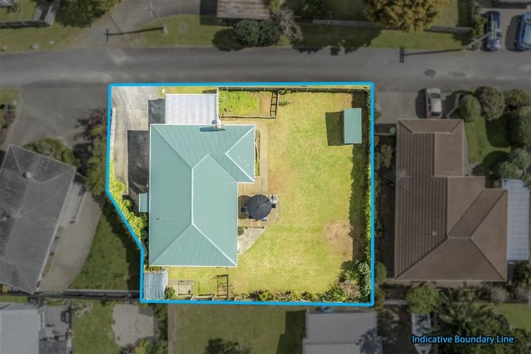 Photo of property in 35 Youngs Road, Papakura, 2110