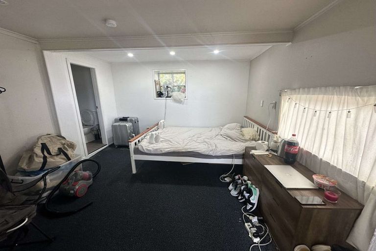 Photo of property in 122 Wallace Street, Mount Cook, Wellington, 6021