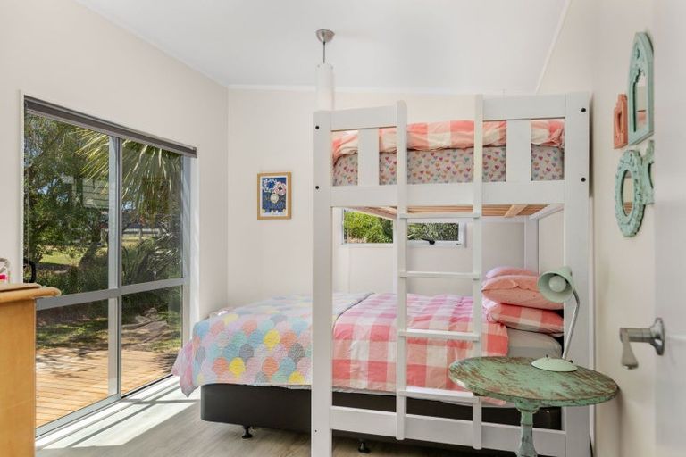 Photo of property in 56 Pinedale Crescent, Riversdale Beach, Masterton, 5872