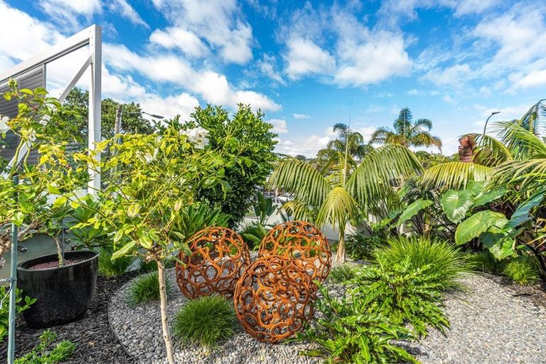 Photo of property in Montrose Villas, 441h Beach Road, Mairangi Bay, Auckland, 0630