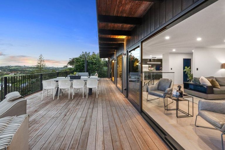 Photo of property in 175 Sandspit Road, Shelly Park, Auckland, 2014