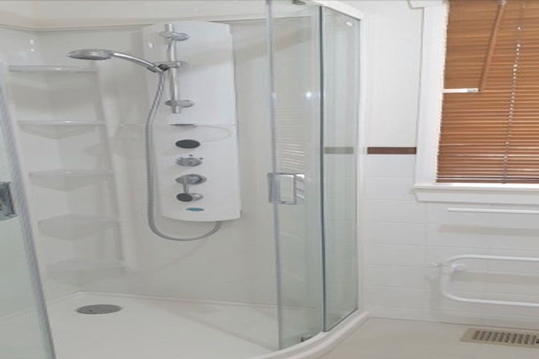 Photo of property in 81 Bay Street, Red Beach, 0932