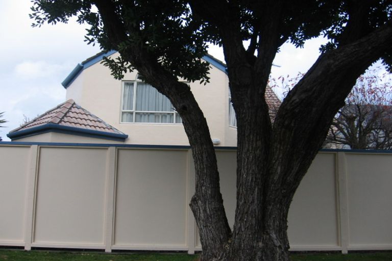 Photo of property in 38b Hinau Street, Woburn, Lower Hutt, 5011