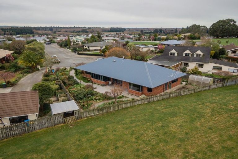 Photo of property in 8 Hillview Place, Pleasant Point, 7903