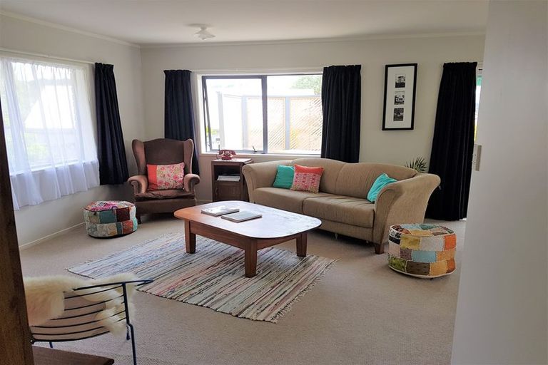 Photo of property in 17 Pohutukawa Drive, Cable Bay, 0420