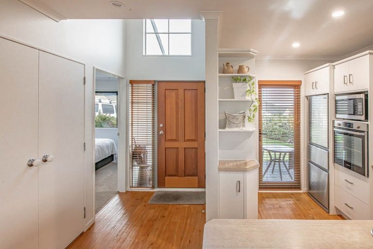 Photo of property in 22 Lakeridge Close, Rangatira Park, Taupo, 3330