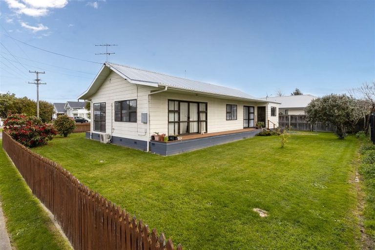 Photo of property in 15 Mowat Street, Springlands, Blenheim, 7201