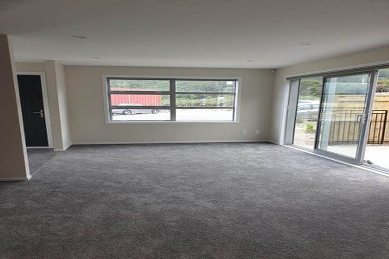 Photo of property in 100 Meremere Street, Wainuiomata, Lower Hutt, 5014
