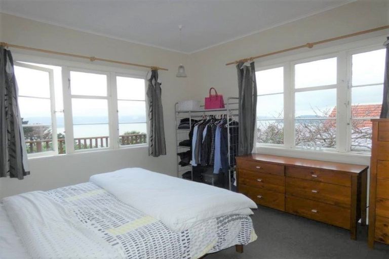 Photo of property in 43 Homebush Road, Khandallah, Wellington, 6035