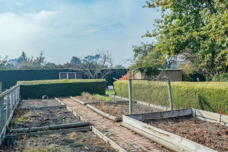 Photo of property in 1 Devonvale Lane, Amberley, 7410