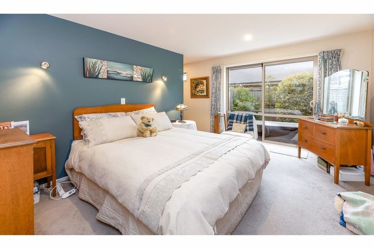 Photo of property in 14 Coolspring Way, Redwood, Christchurch, 8051