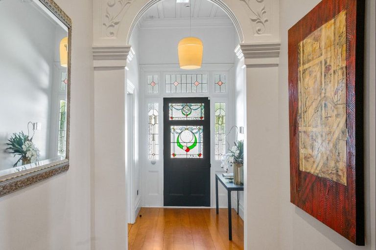 Photo of property in 215 Jervois Road, Herne Bay, Auckland, 1011