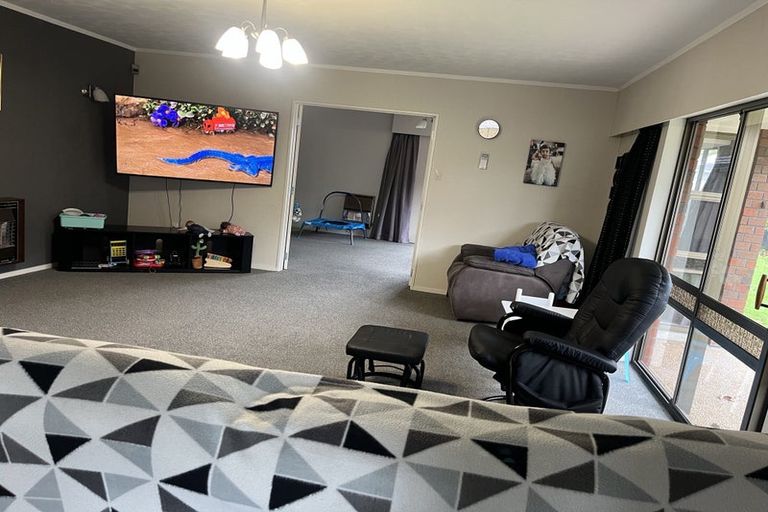 Photo of property in 6 Caulfield Place, Awapuni, Palmerston North, 4412
