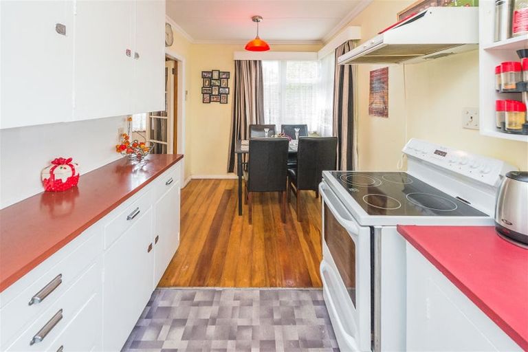 Photo of property in 35 Hadfield Crescent, College Estate, Whanganui, 4500