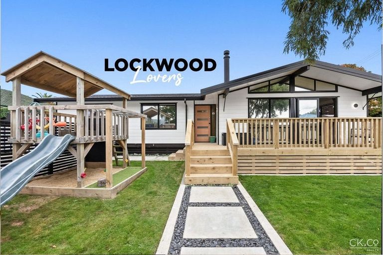 Photo of property in 99 Gibbons Street, Ebdentown, Upper Hutt, 5018