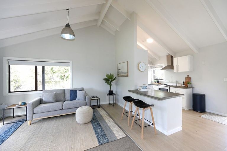 Photo of property in 9 Redwood Place, Te Awanga, 4102