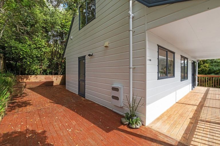 Photo of property in 1/1018 East Coast Road, Fairview Heights, Auckland, 0630