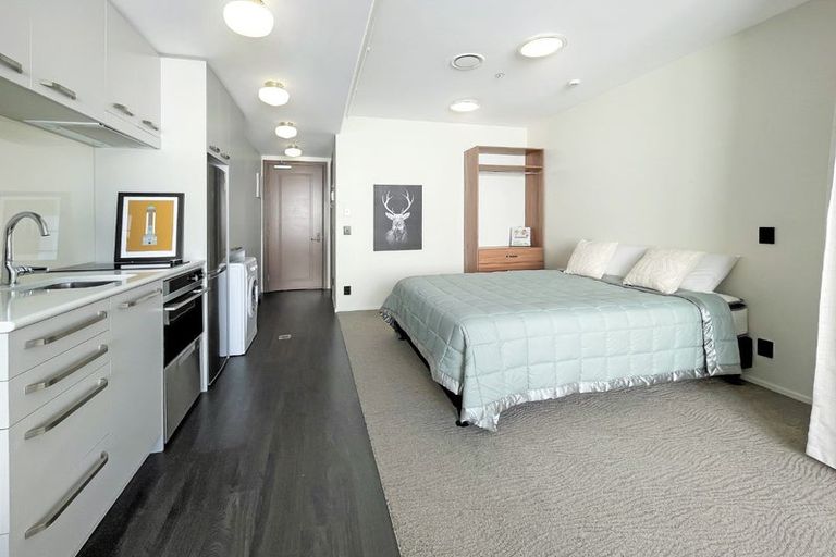 Photo of property in 205/3 Roxburgh Street, Mount Victoria, Wellington, 6011