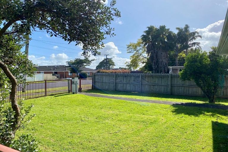Photo of property in 109 Manuroa Road, Takanini, 2112