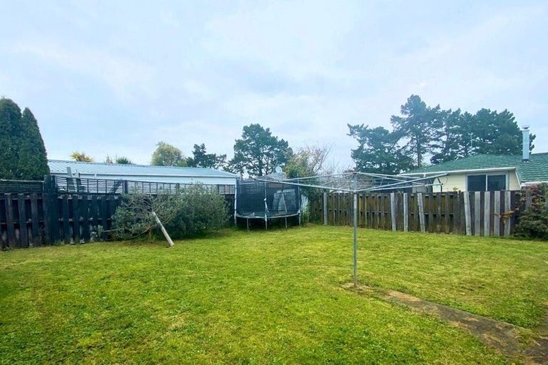 Photo of property in 83 Archmillen Avenue, Pakuranga Heights, Auckland, 2010