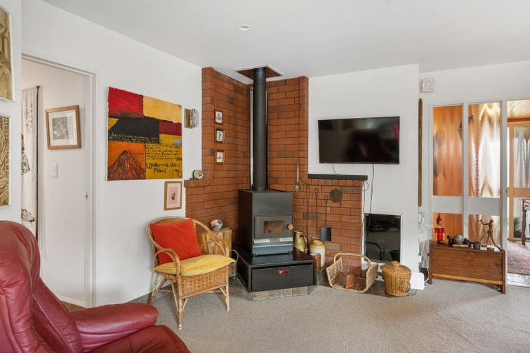 Photo of property in 2 Webb Place, Taradale, Napier, 4112