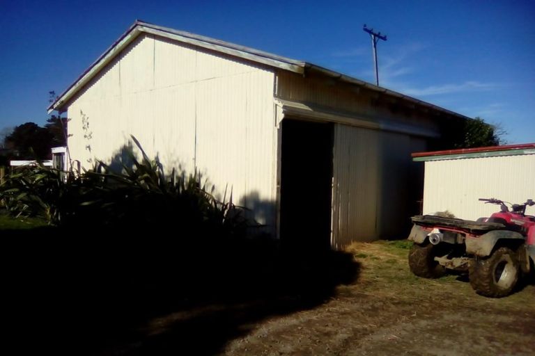Photo of property in 12 Coulters Line, Kiwitea, Feilding, 4777