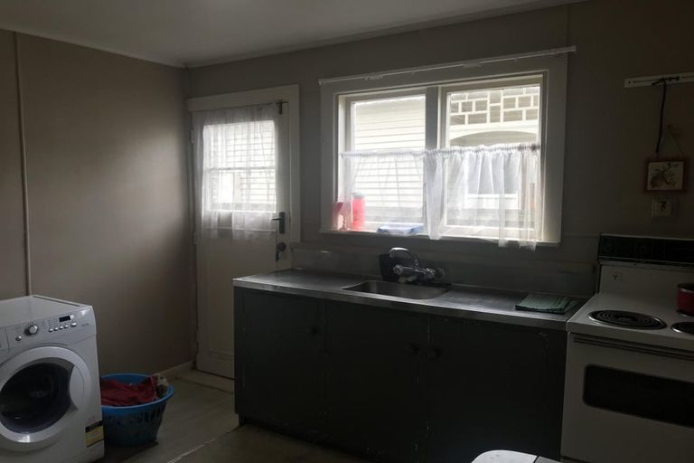 Photo of property in 2/1053 Colombo Street, St Albans, Christchurch, 8014