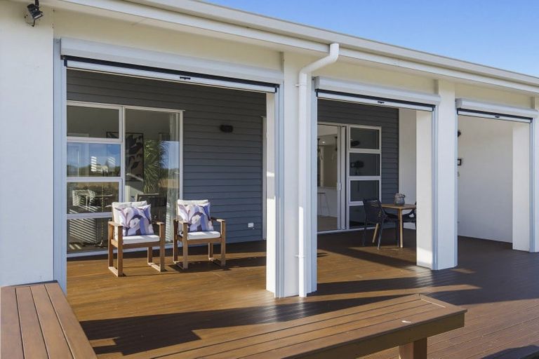 Photo of property in 9 Taranui Way, Paraparaumu Beach, Paraparaumu, 5032