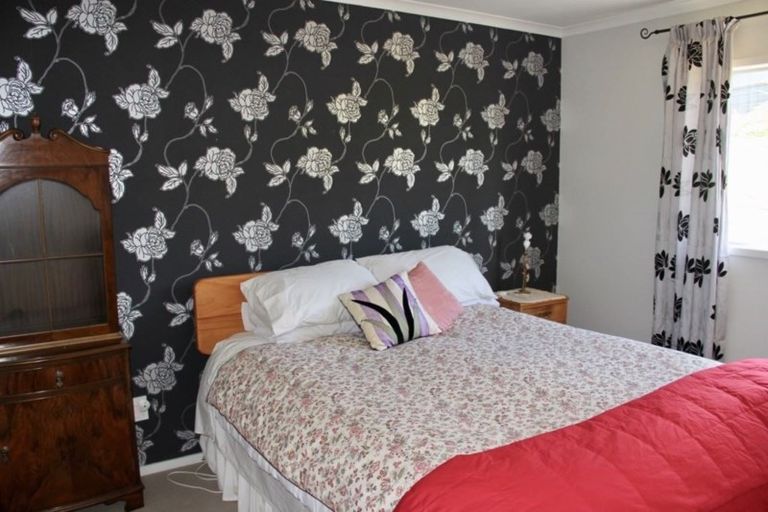 Photo of property in 9 Ohuka Place, Whitianga, 3510