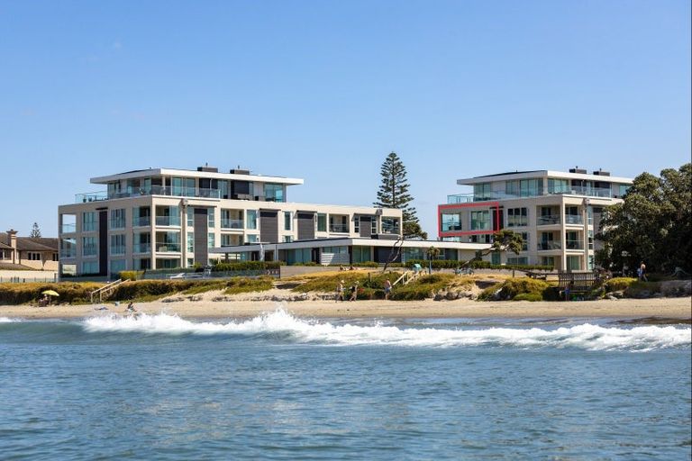 Photo of property in 12/383 Hibiscus Coast Highway, Orewa, 0931