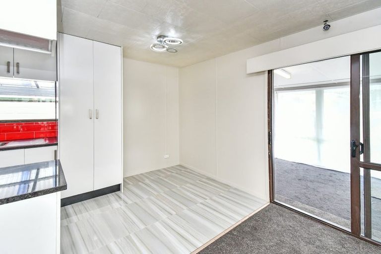 Photo of property in 2/10 Nearco Street, Randwick Park, Auckland, 2105