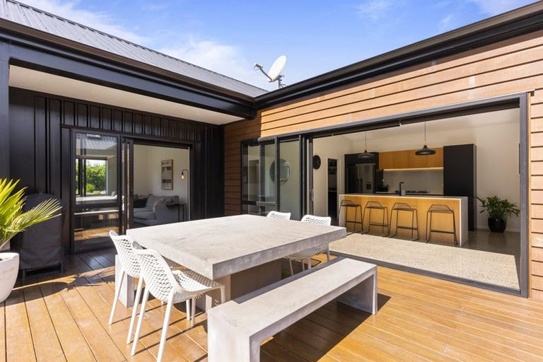 Photo of property in 355 Waitoki Road, Waitoki, Kaukapakapa, 0871