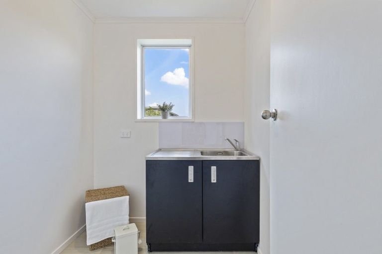 Photo of property in 19 Rangitake Drive, Spotswood, New Plymouth, 4310