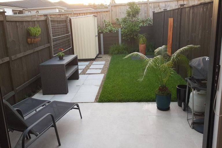 Photo of property in 13 Cambie Avenue, Red Beach, 0932