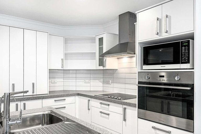 Photo of property in Henry Russell Estate, 8/36 Belgrove Drive, Waipukurau, 4200