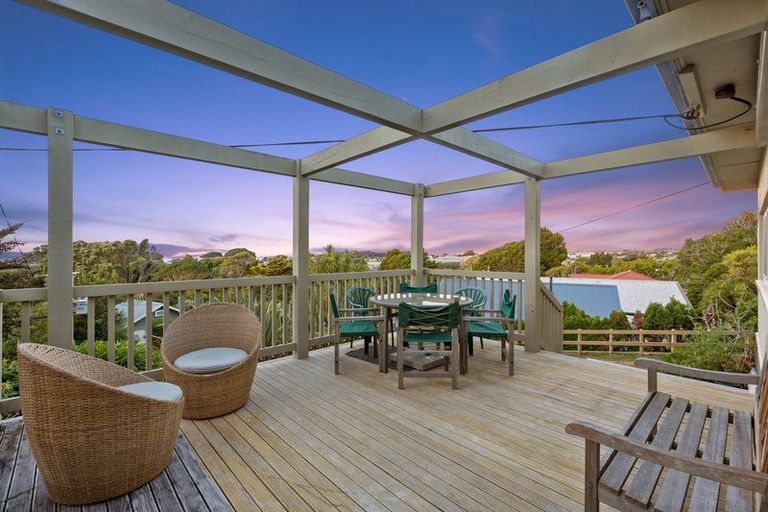 Photo of property in 26 Bonithon Avenue, Moturoa, New Plymouth, 4310